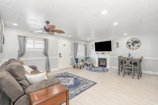 Elegant Retreat Near Downtown and Beach - 0