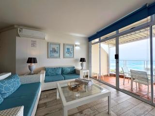 5 Glitter Bay - Seaviews and beach access - Umhlanga 2BR - 0
