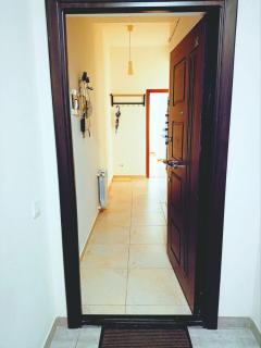 Cozy Two-Bedroom Apartment Near Cascade - 4