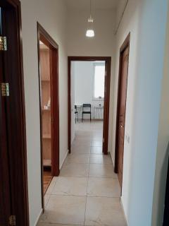 Cozy Two-Bedroom Apartment Near Cascade - 1