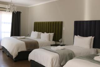 Luxury Heights Bed and Breakfast - 7