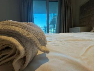 OHH Central Spacious 2BR views Vauxhall - 1