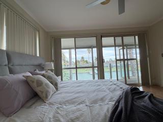 Sunrise Deck Lake Naps 5Bedroom Group Getaway - 8