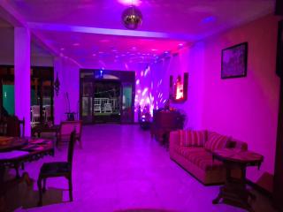 Villa Camellia Garland - 9