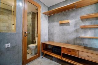 3BR Modern Industrial Villa in the Heart of Canggu by Santi Management - 3