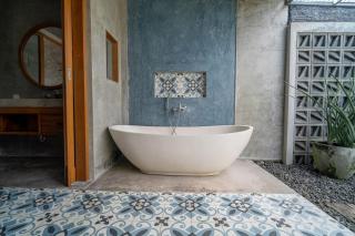 3BR Modern Industrial Villa in the Heart of Canggu by Santi Management - 2