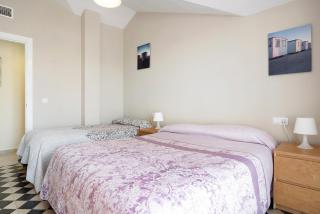 Sol, playa y diversion en Roche - 8