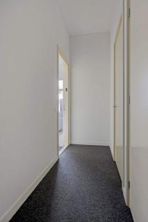 Modern & Comfortable 1-Bedroom Flat - 6