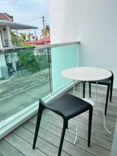 Cozy 2-Bedroom Balcony Suite with Living Room - 2