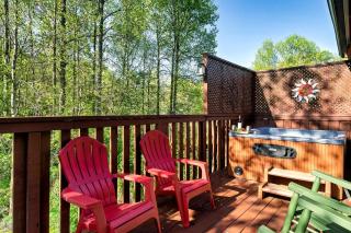 Cozy Cabin Close to Amazing Activities in Gatlinburg, Tennessee - 7