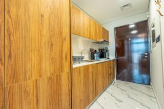 Modern Studio with Balcony in Maryah Vista 1 - 2