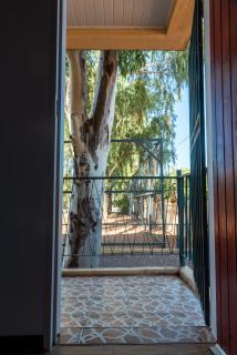 Cozy and Stylish 2 Bedroom Retreat in Gaborone - 4