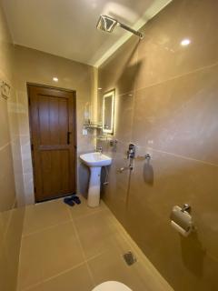 Tiffin Home and Restaurant - 5