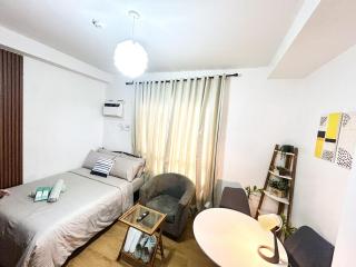 Mellow Vibes City View II - 1