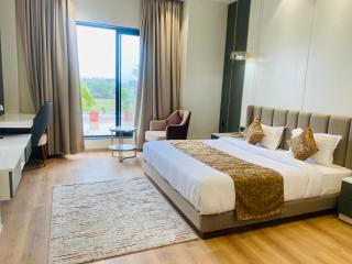 The Holy Awadh Hotel - 9