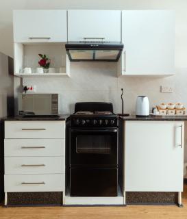 Cozy and Stylish 2 Bedroom Retreat in Gaborone - 9