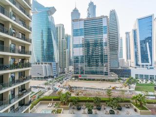 Luxurious Escape - ZADA TOWER - Close to Dubai Mall & Burj Khalifa - 2