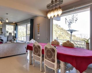 Da Alohas Luxe 4BHK Madalsa Mukhteshwar Home - 4