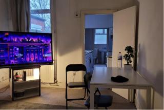 Three Bedroom House in Quiet Road near City Centre - 4