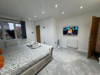 WBC 1 Modern Large Ensuite Room Wednesbury - 1