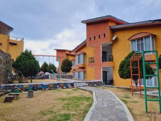 Mist n Meadows Resort - 9