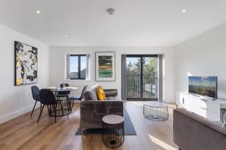 Large 2 Bed Apartment London Lewisham Catford - Long Stays Allowed - 0