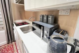 Studio Sleeps 3 - Free WiFi - Flat-screen Tv - Londra - 8