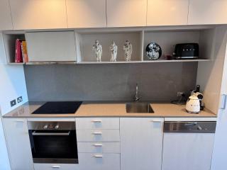 Best balcony in St Kilda and entire apartment with study - 6