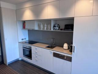 Best balcony in St Kilda and entire apartment with study - 5