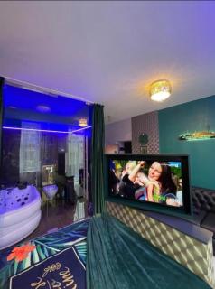 Gold Glass z Jacuzzi &Sauną Rynek Centrum - 4