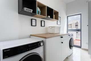 Cosy 3BR Duplex Penthouse with Terrace & Views by Isola360 - 9