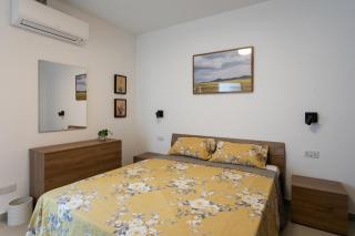 Cosy 3BR Duplex Penthouse with Terrace & Views by Isola360 - 7