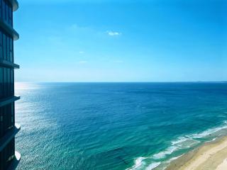 Ocean view 3Bed apt in Surfers - 9