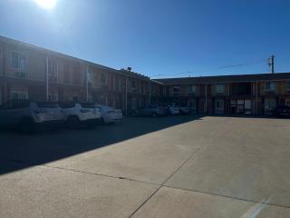 Crete Inn by Capital O Near Lincoln - 5