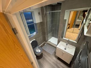 WBC Modern Ensuite room Wednesbury R3 - 3