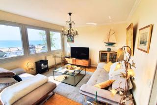 Bright apt with balcony panoramic view - 8