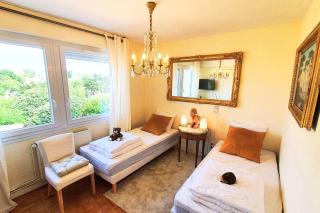 Bright apt with balcony panoramic view - 6