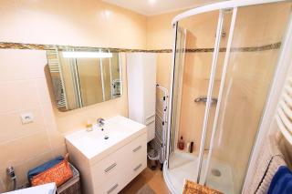 Bright apt with balcony panoramic view - 4