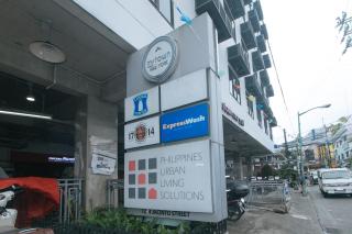 RedDoorz Premium at MyTown New York - 4