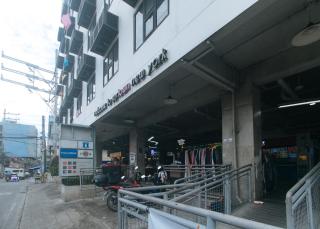 RedDoorz Premium at MyTown New York - 6