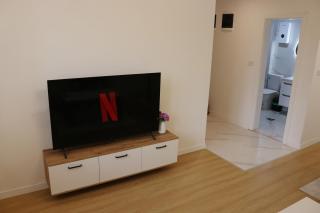 S Lux Center Suites - 6