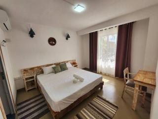Cozy 1-Bedroom Apt 3mins to Beach & Private Restaurant - TRR7 - 8