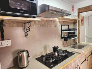 Cozy 1-Bedroom Apt 3mins to Beach & Private Restaurant - TRR7 - 4