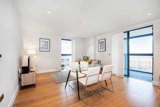 Spacious 2 Bed Battersea - 6