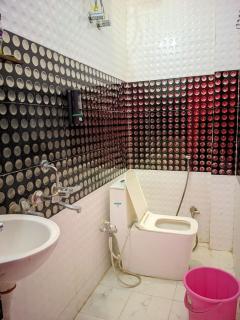 Hotel Pleasure Inn - 2