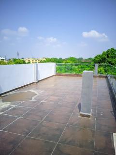 Hotel Pleasure Inn - 1