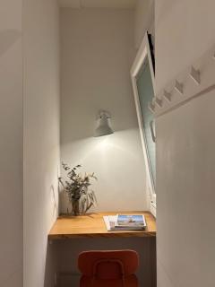 Atlantic-style accommodation in the center - 3