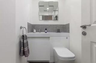 Lamond Drive Garden Apartment - 3