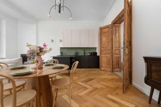 Elegant and Bright Apartment Plac Staszica Perfect for Remote Work by Renters Prestige - 2