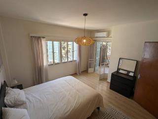 Gladstone Apartment by Tangerine - 9